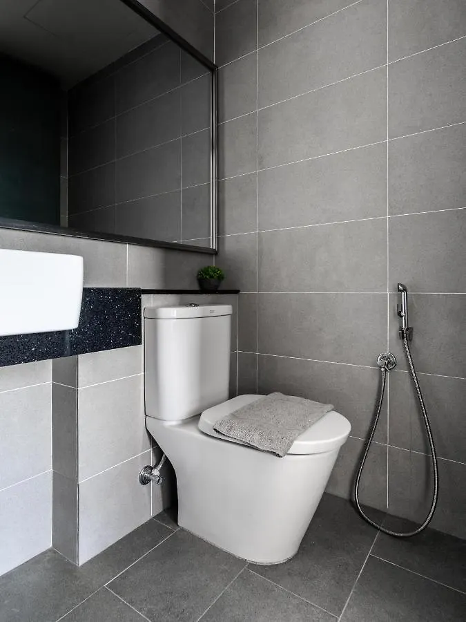 Apartment Muji B&W Studio - Seaview At 218 Tropicana Near Komtar Food Heaven With Netflix & Tv Box George Town
